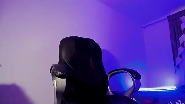 Angelicious Boy online show from 10.29.25