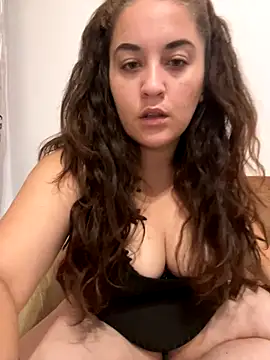 Snapshot of AmaliaAma chatting on 09.25.25 AmaliaAma online show from 09.25.25