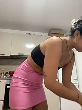 Snapshot of Lina_Xstasy chatting on 10.13.25 Lina Xstasy online show from 10.13.25