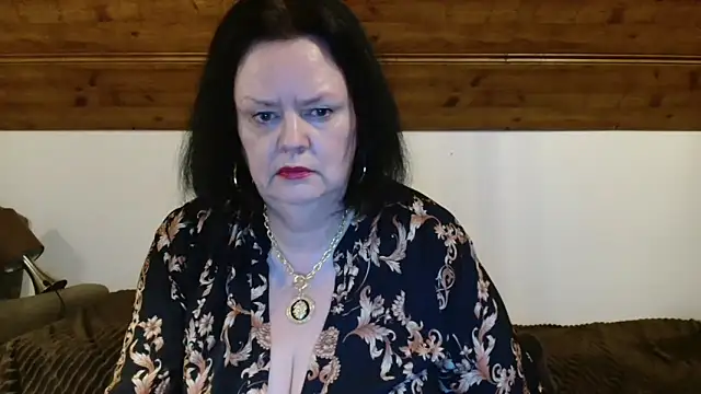 TiffanyMature online show from 11.08.25