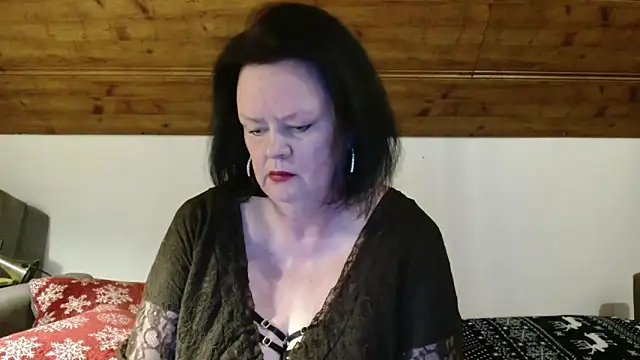 TiffanyMature online show from 12.05.25