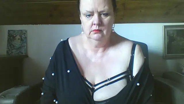 TiffanyMature online show from 04.11.26