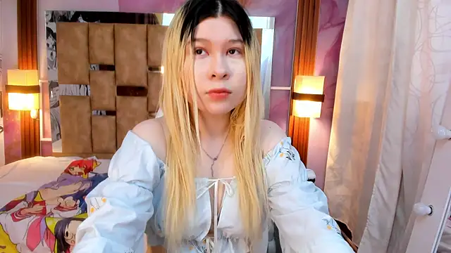 Melody Lolii online show from 10.06.25