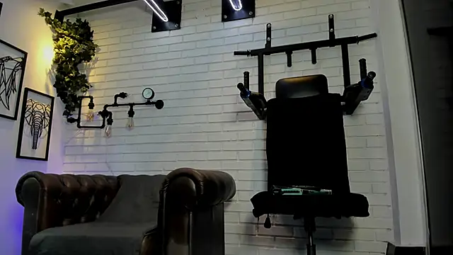 ItaloMoore online show from 10.24.25