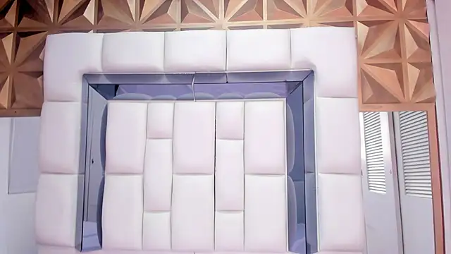 Angel Dustt18 online show from 09.17.25