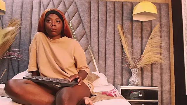 OliviaGarciaa online show from 09.20.25