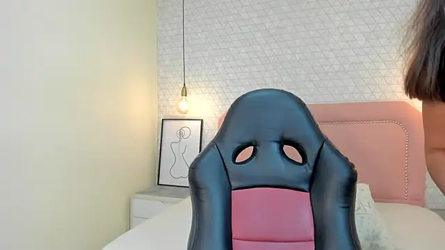 MELISSAROUGE online show from 02.25.26