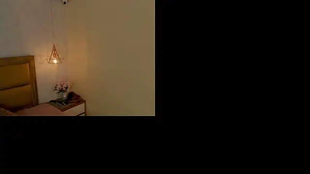 Snapshot of MELISSAROUGE chatting on 06.25.26 MELISSAROUGE online show from 06.25.26