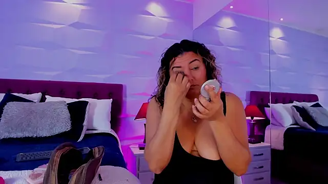 Nataly Foley online show from 02.25.26