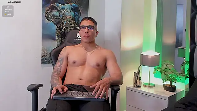 Snapshot of Dash_Bukoski chatting on 02.22.26 Dash Bukoski online show from 02.22.26