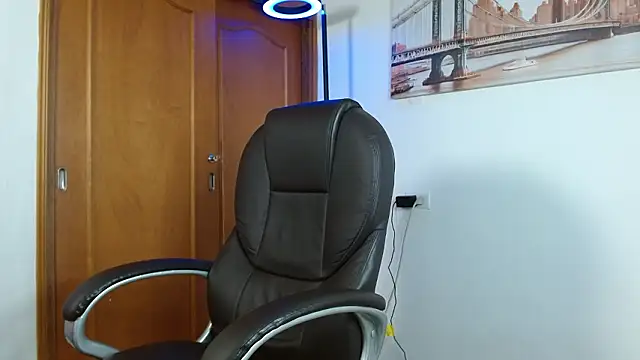 Snapshot of Dash_Bukoski chatting on 03.04.26 Dash Bukoski online show from 03.04.26