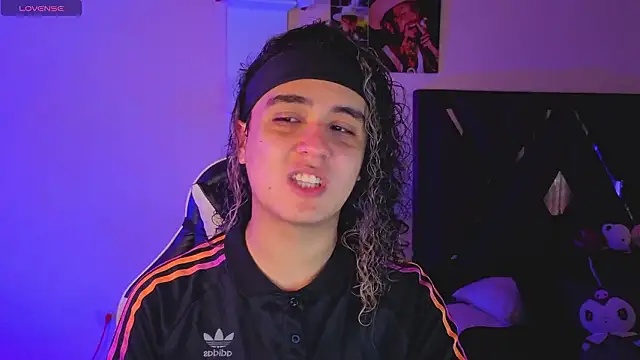 Snapshot of derek_greyy_ chatting on 02.03.26 derek greyy online show from 02.03.26