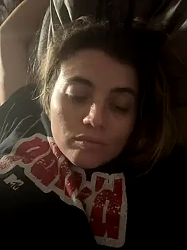 Snapshot of M1l3yD3w chatting on 09.16.25 M1l3yD3w online show from 09.16.25