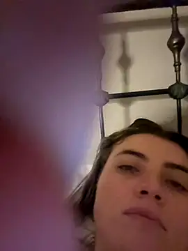 Snapshot of M1l3yD3w chatting on 10.03.25 M1l3yD3w online show from 10.03.25