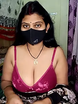 Snapshot of reena502 chatting on 03.04.26 reena502 online show from 03.04.26