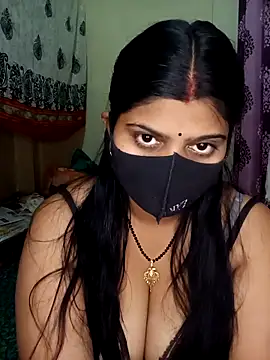 Snapshot of reena502 chatting on 03.18.26 reena502 online show from 03.18.26