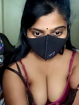 Snapshot of reena502 chatting on 04.02.26 reena502 online show from 04.02.26