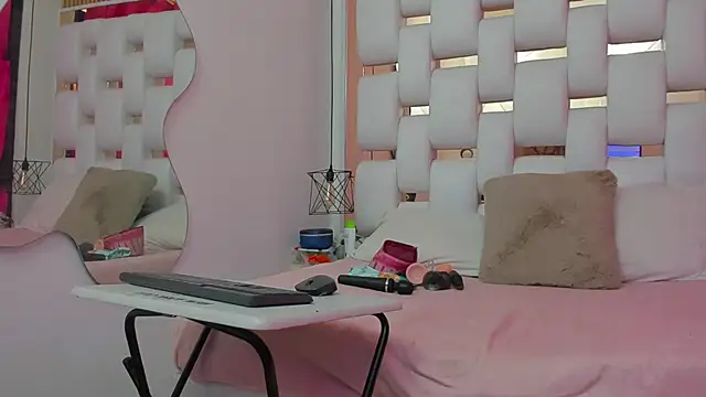 MiaCours online show from 09.21.25