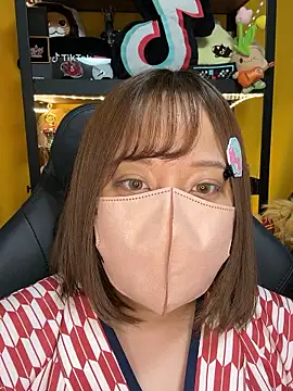 Snapshot of 0kanna0 chatting on 10.01.25 0kanna0 online show from 10.01.25