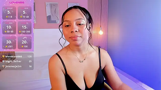 Snapshot of candy_lux30 chatting on 09.28.25 candy lux30 online show from 09.28.25