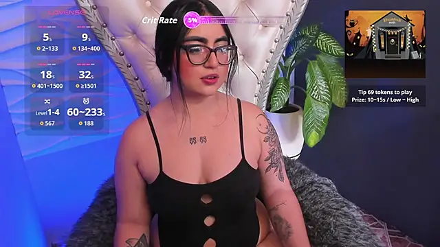 April  foxx online show from 10.19.25