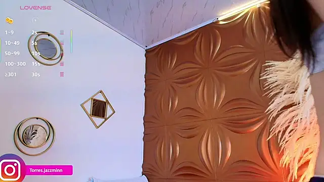 Snapshot of Jazmintorress chatting on 09.27.25 Jazmintorress online show from 09.27.25