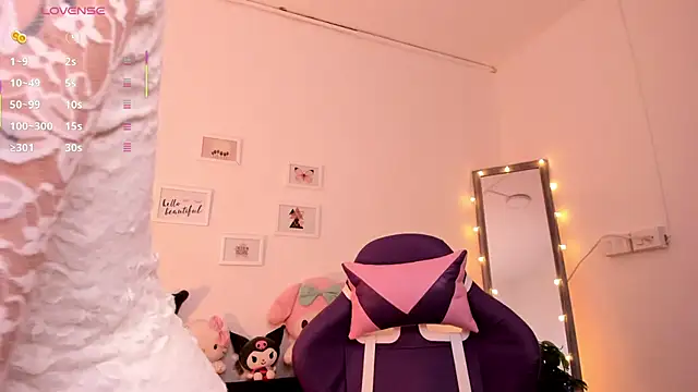 Snapshot of Jazmintorress chatting on 09.30.25 Jazmintorress online show from 09.30.25