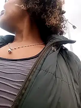 BiiancaEstradaa online show from 10.10.25