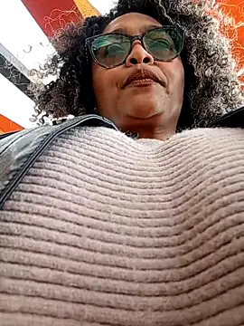 BiiancaEstradaa online show from 02.22.26