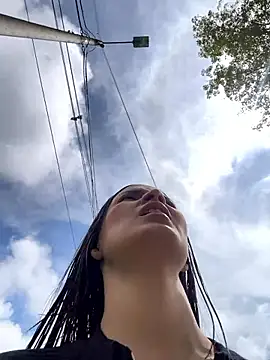 Mia jhoonson online show from 11.04.25