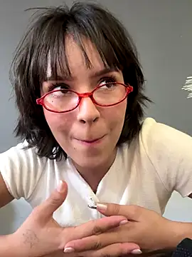 Adry Bach  online show from 09.14.25