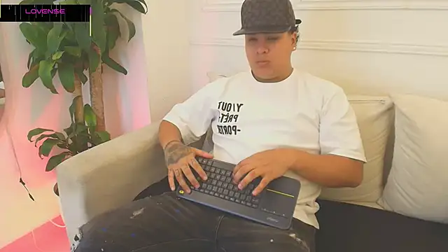 Naim Bennetsex online show from 10.25.25