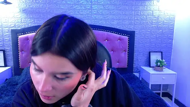 Natalie loffreda online show from 10.21.25