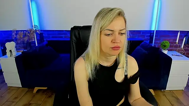 Anna Snows online show from 09.22.25