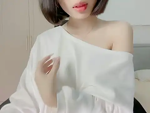 ggLovee online show from 10.29.25