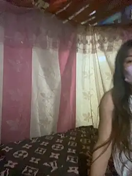 PhanHaa online show from 10.26.25