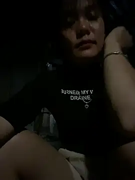 Snapshot of PhanHaa chatting on 02.24.26 PhanHaa online show from 02.24.26