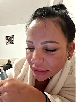 Snapshot of Ella_sweety00 chatting on 04.18.26 Ella sweety00 online show from 04.18.26