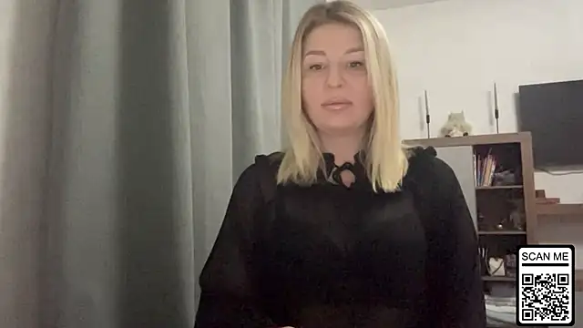 Blondie xoxoxo online show from 12.02.25