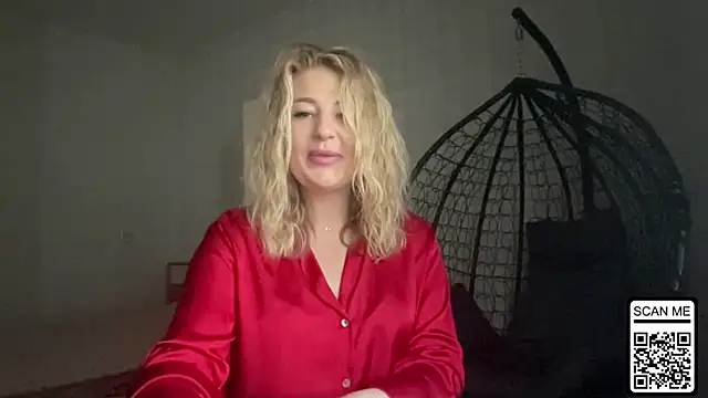 Snapshot of Blondie_xoxoxo chatting on 06.13.26 Blondie xoxoxo online show from 06.13.26