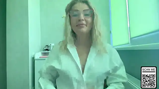Snapshot of Blondie_xoxoxo chatting on 07.12.26 Blondie xoxoxo online show from 07.12.26