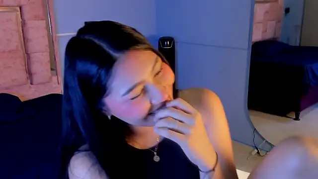 LICKY LOV online show from 11.29.25