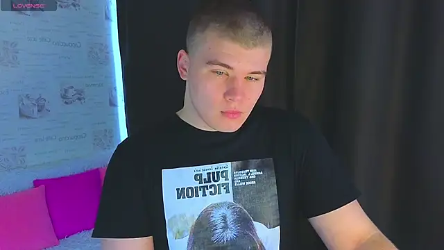 kittenmurr online show from 10.14.25