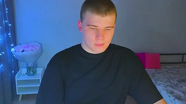 kittenmurr online show from 10.20.25