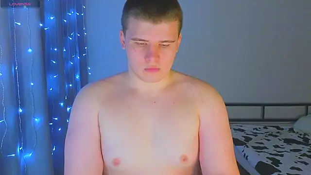 kittenmurr online show from 11.29.25