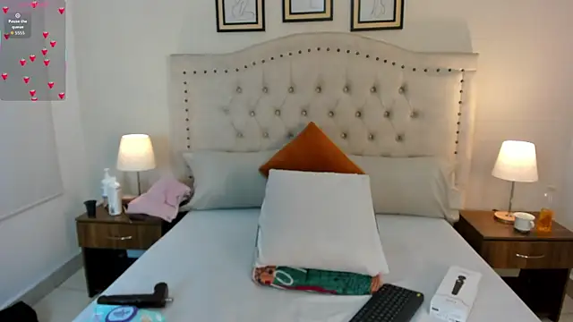 natasha moreno online show from 02.25.26