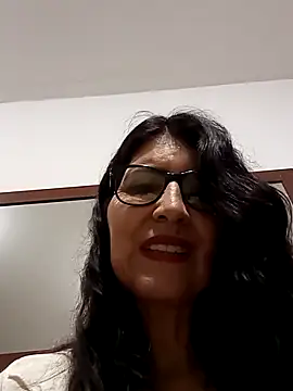 swity foster online show from 10.18.25