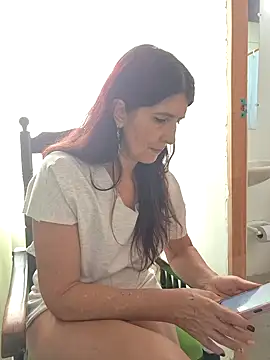Snapshot of swity_foster chatting on 06.23.26 swity foster online show from 06.23.26