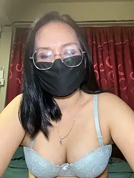 Snapshot of melyiaaa chatting on 06.08.26 melyiaaa online show from 06.08.26