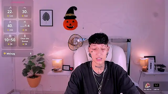 Luci Rose online show from 10.24.25